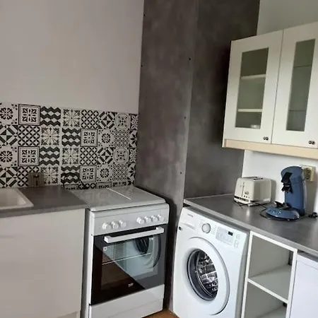 Holiday home Maison Dans Village De 6p Uza
