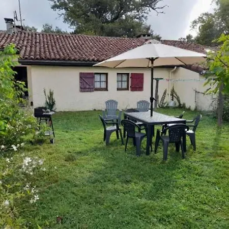 Maison Dans Village De 6p