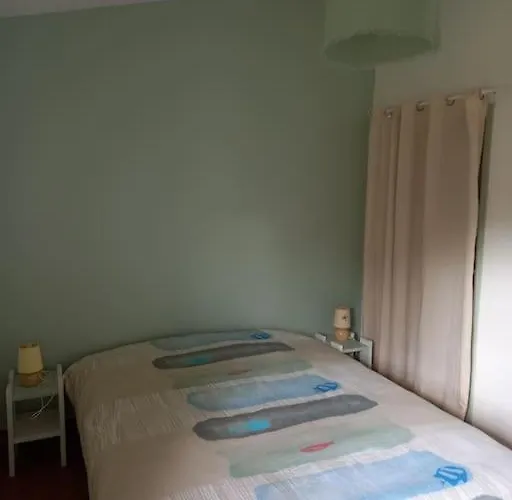 Maison Dans Village De 6p